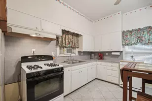 611 N Main St, Elgin, TX 78621 - Photo 7