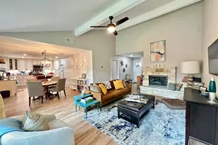 2715 Alderwood Dr, Austin, TX 78745 - Photo 15