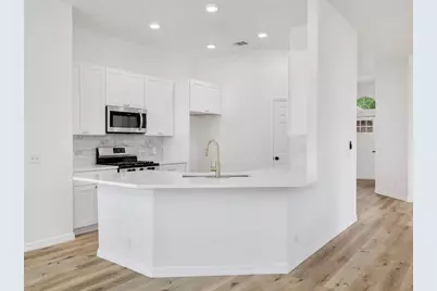 810 Honeysuckle Drive, Leander, TX 78641 - Photo 11