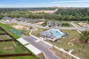 305 Barton Run Dr, Georgetown, TX 78628 - Photo 19