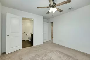 5033 Cressler Ln, Jarrell, TX 76537 - Photo 5