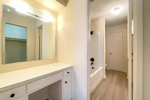 902 N Meadows Dr, Austin, TX 78758 - Photo 11
