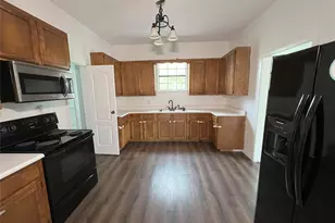 504 East St, Thrall, TX 76578 - Photo 3