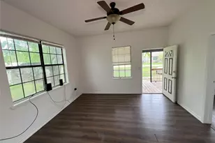 504 East St, Thrall, TX 76578 - Photo 13