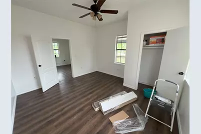 504 East Street, Thrall, TX 76578 - Photo 15