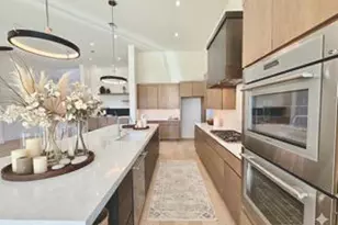 105 Via Roma Ct, Horseshoe Bay, TX 78657 - Photo 13