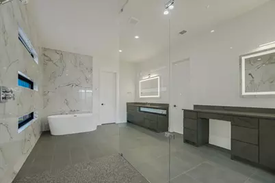 105 Via Roma Court, Horseshoe Bay, TX 78657 - Photo 19