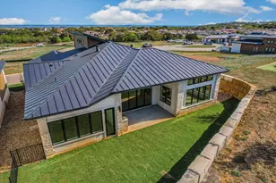 105 Via Roma Ct, Horseshoe Bay, TX 78657 - Photo 29