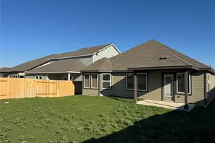 196 Coopers Hawk Crst, Cedar Creek, TX 78612 - Photo 5