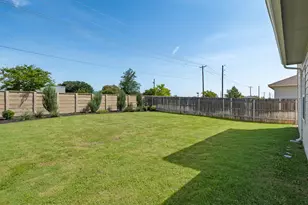 472 Josey Wales Dr, Jarrell, TX 76537 - Photo 29