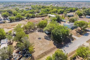 200 Prairie Cir, Buda, TX 78610 - Photo 19