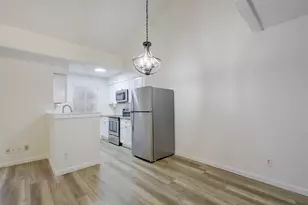 6803 Woodhue Dr, Austin, TX 78745 - Photo 5