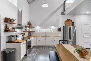 180 Henly Loop, Dripping Springs, TX 78620 - Photo 13