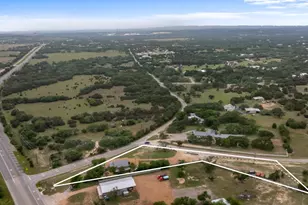 180 Henly Loop, Dripping Springs, TX 78620 - Photo 3