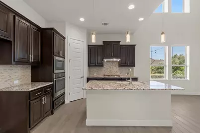 266 Village Oak Drive, Austin, TX 78737 - Photo 15