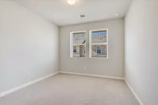 6814 E Riverside Dr, Austin, TX 78741 - Photo 9