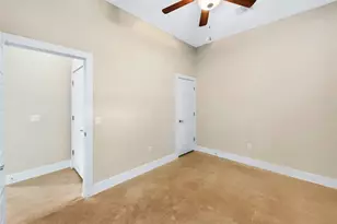 6213 Felix Ave, Austin, TX 78741 - Photo 11