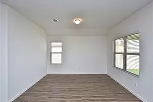 21413 Wilmiller Ln, Pflugerville, TX 78660 - Photo 5