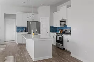 708 Willowbrook Ave, New Braunfels, TX 78130 - Photo 7