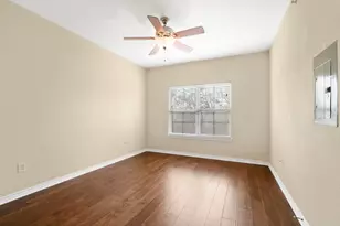 6810 Deatonhill Dr, Austin, TX 78745 - Photo 19