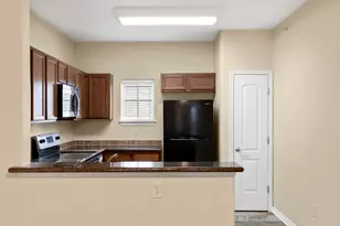 6810 Deatonhill Dr, Austin, TX 78745 - Photo 23