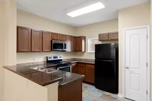 6810 Deatonhill Dr, Austin, TX 78745 - Photo 17