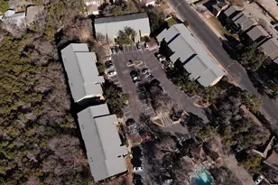 6810 Deatonhill Dr, Austin, TX 78745 - Photo 25