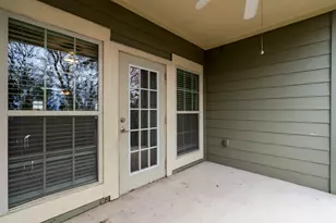 6810 Deatonhill Dr, Austin, TX 78745 - Photo 25