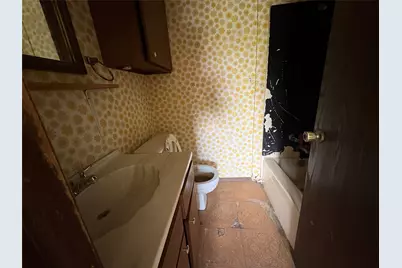 709 Drake Lane, Taylor, TX 76574 - Photo 9