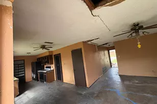 709 Drake Ln, Taylor, TX 76574 - Photo 5