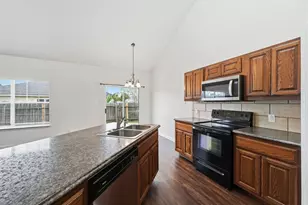 1907 Brewers Pl, Taylor, TX 76574 - Photo 7