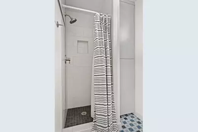 2401 E 11th Street, Austin, TX 78702 - Photo 35