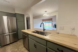 8702 Dawnridge Cir, Austin, TX 78757 - Photo 9