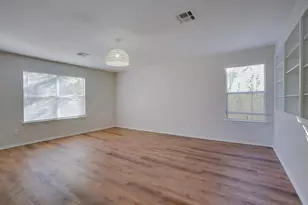 2005 Whistling Way, Taylor, TX 76574 - Photo 5