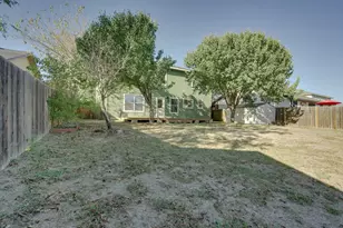 2005 Whistling Way, Taylor, TX 76574 - Photo 19