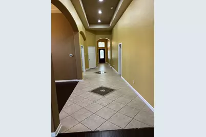 404 E Nakoma Drive, Hutto, TX 78634 - Photo 3