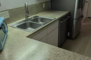 8901 Trone Cir, Austin, TX 78758 - Photo 15