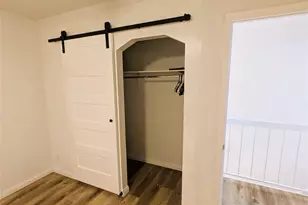 8901 Trone Cir, Austin, TX 78758 - Photo 11