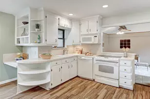8606 Thunderbird Rd, Austin, TX 78736 - Photo 9