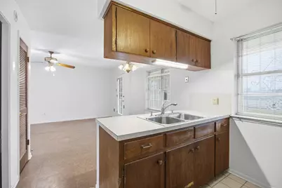 8516 Woodstone Drive, Austin, TX 78757 - Photo 11