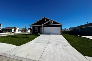 2400 Fullmoon Dr, Lockhart, TX 78644 - Photo 1