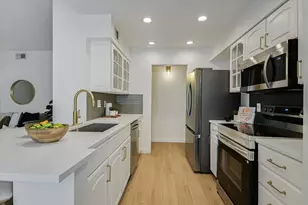 4711 Spicewood Springs Rd, Austin, TX 78759 - Photo 7
