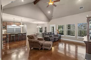 138 Wood Hollow Ct, Bastrop, TX 78602 - Photo 5