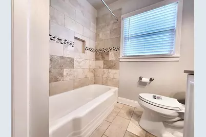 1009 E 38 1/2 Street #B, Austin, TX 78751 - Photo 9