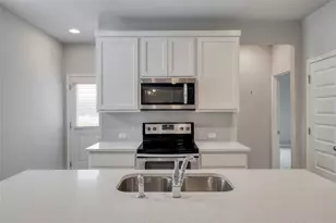 205 Prosecco Path, Leander, TX 78641 - Photo 13