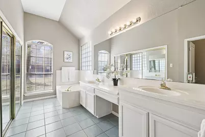 2304 Oak Springs Cove, Round Rock, TX 78681 - Photo 21