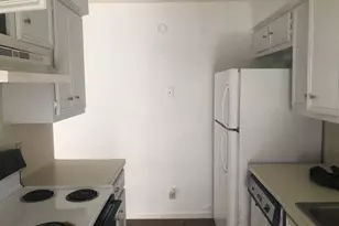 404 W Dittmar Rd, Austin, TX 78745 - Photo 9