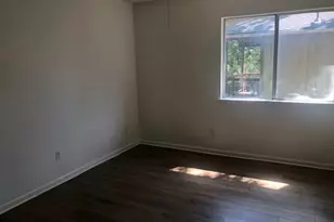 404 W Dittmar Rd, Austin, TX 78745 - Photo 5