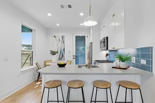 2105 S L Davis Ave, Austin, TX 78702 - Photo 7