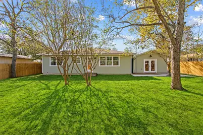 347 Monroe Street, Giddings, TX 78942 - Photo 3